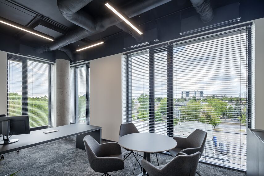 ConceptSystem 77 Okna aluminiowe, CW 50-SC Ściany osłonowe aluminiowe oraz Horizon Window - Office building Palacza Office Center zlokalizowany w Poznań, Polska