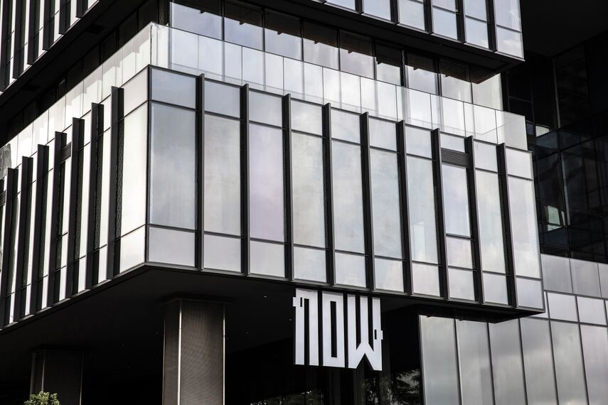 ConceptWall 60 Ściany osłonowe aluminiowe, HiFinity Drzwi przesuwne aluminiowe oraz ConceptSystem 68 Drzwi aluminiowe - Apartmentcompleks Now Bomonti zlokalizowany w Istanbul, Turcja