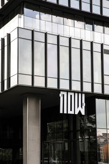 ConceptWall 60 Ściany osłonowe aluminiowe, HiFinity Drzwi przesuwne aluminiowe oraz ConceptSystem 68 Drzwi aluminiowe - Apartmentcompleks Now Bomonti zlokalizowany w Istanbul, Turcja