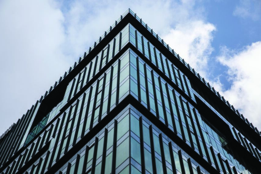 ConceptWall 60 Ściany osłonowe aluminiowe, HiFinity Drzwi przesuwne aluminiowe oraz ConceptSystem 68 Drzwi aluminiowe - Apartmentcompleks Now Bomonti zlokalizowany w Istanbul, Turcja