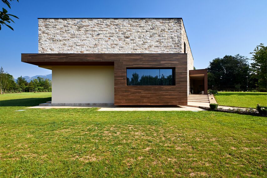 HiFinity Drzwi przesuwne aluminiowe - House Villa Hi-Finity Bergamo zlokalizowany w Bergamo, Włochy