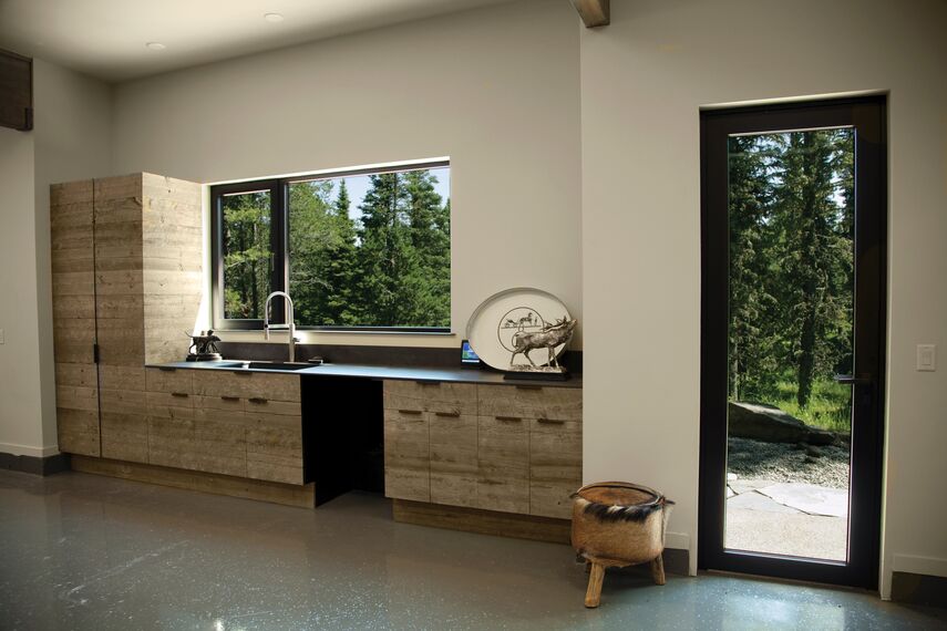 ConceptSystem 77 Okna aluminiowe, ConceptSystem 77 Drzwi aluminiowe, HiFinity Drzwi przesuwne aluminiowe oraz Purity Klamki aluminiowe - Rezydencja Flying Star zlokalizowany w Bridger Canyon, Stany Zjednoczone Ameryki Północnej