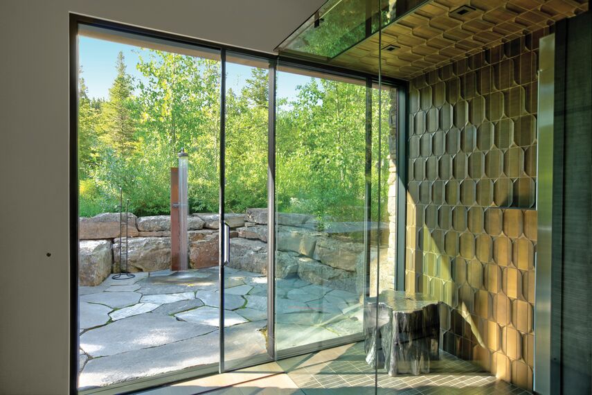 ConceptSystem 77 Okna aluminiowe, ConceptSystem 77 Drzwi aluminiowe, HiFinity Drzwi przesuwne aluminiowe oraz Purity Klamki aluminiowe - Rezydencja Flying Star zlokalizowany w Bridger Canyon, Stany Zjednoczone Ameryki Północnej