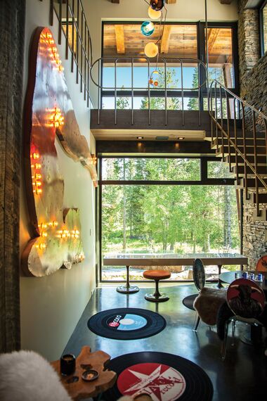 ConceptSystem 77 Okna aluminiowe, ConceptSystem 77 Drzwi aluminiowe, HiFinity Drzwi przesuwne aluminiowe oraz Purity Klamki aluminiowe - Rezydencja Flying Star zlokalizowany w Bridger Canyon, Stany Zjednoczone Ameryki Północnej