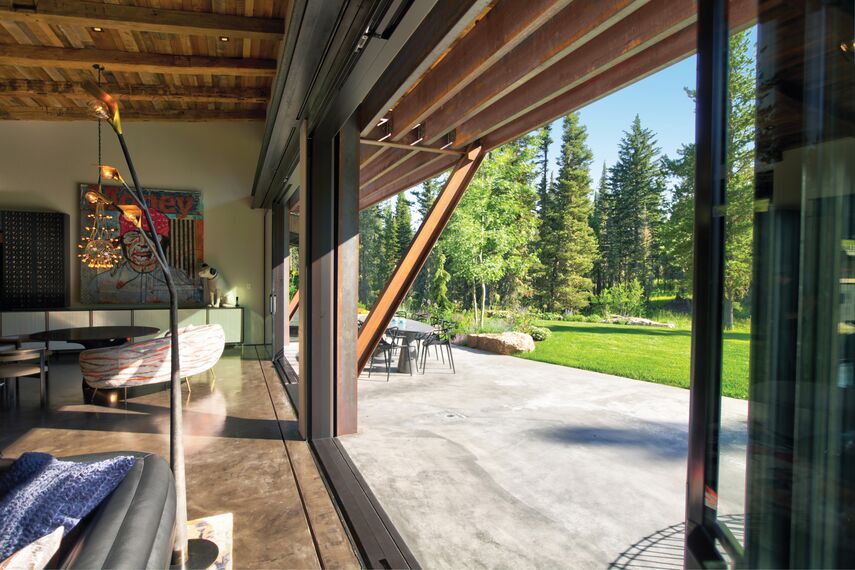 ConceptSystem 77 Okna aluminiowe, ConceptSystem 77 Drzwi aluminiowe, HiFinity Drzwi przesuwne aluminiowe oraz Purity Klamki aluminiowe - Rezydencja Flying Star zlokalizowany w Bridger Canyon, Stany Zjednoczone Ameryki Północnej