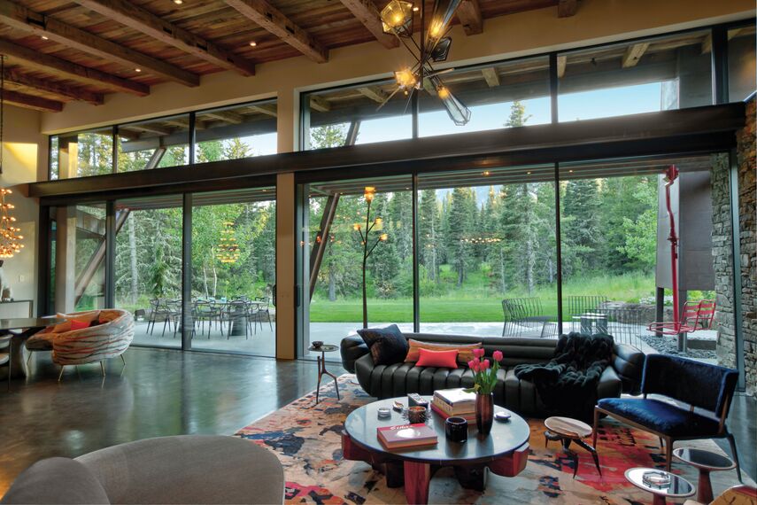 ConceptSystem 77 Okna aluminiowe, ConceptSystem 77 Drzwi aluminiowe, HiFinity Drzwi przesuwne aluminiowe oraz Purity Klamki aluminiowe - Rezydencja Flying Star zlokalizowany w Bridger Canyon, Stany Zjednoczone Ameryki Północnej