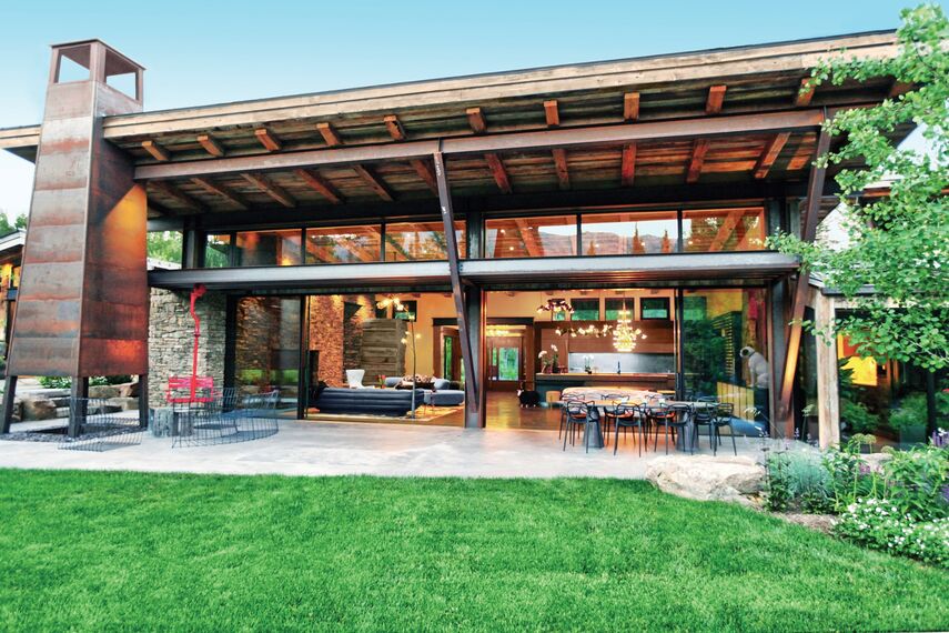 ConceptSystem 77 Okna aluminiowe, ConceptSystem 77 Drzwi aluminiowe, HiFinity Drzwi przesuwne aluminiowe oraz Purity Klamki aluminiowe - Rezydencja Flying Star zlokalizowany w Bridger Canyon, Stany Zjednoczone Ameryki Północnej