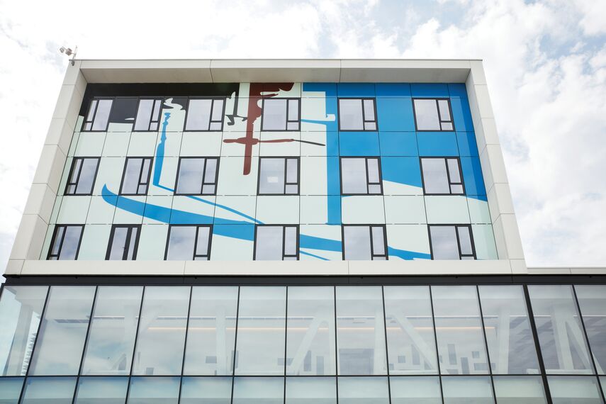 ConceptSystem 77 Okna aluminiowe, BriseSoleil 100 Osłony przeciwsłoneczne oraz CS 77 Fire Proof Okna aluminiowe - AZ Sint Maarten zlokalizowany w Mechelen, België