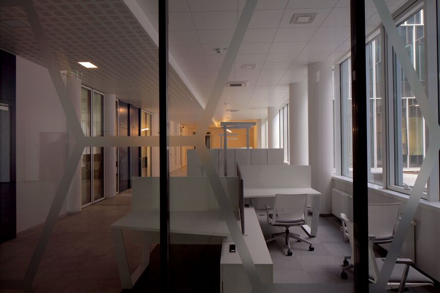 CI 45 Okna aluminiowe, ConceptSystem 77 Drzwi aluminiowe, ConceptSystem 77 Okna aluminiowe oraz CW 50-HI Ściany osłonowe aluminiowe - College/University National Centre  of Physical and Technological Sciences zlokalizowany w Vilnius, Litwa