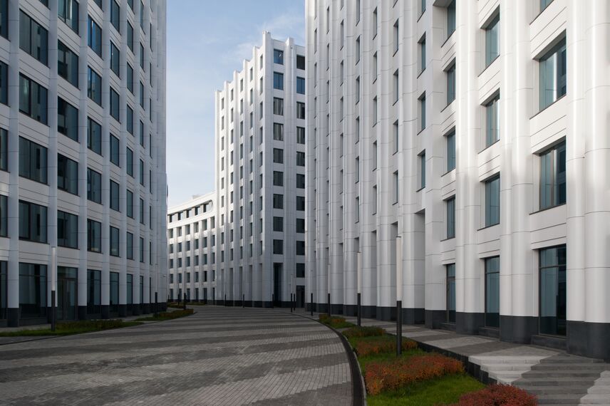ConceptSystem 77 Okna aluminiowe oraz ConceptWall 50 Ściany osłonowe aluminiowe - Aquamarine Business Centre zlokalizowany w Moscow, Rosja