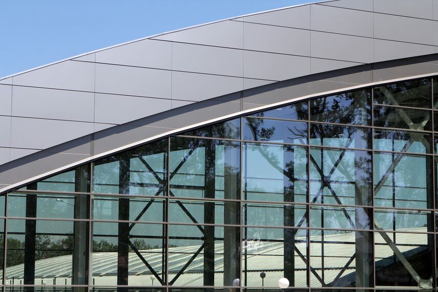 ConceptWall 50 Ściany osłonowe aluminiowe - Sports centre Sports Centre SOK Kamchia zlokalizowany w Varna, Bulgarije