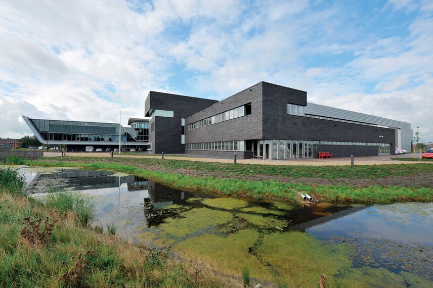 ConceptWall 60 Ściany osłonowe aluminiowe - Fire station Regional Fire Station and Police Office zlokalizowany w Drachten, Holandia