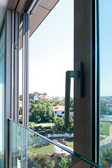 ConceptSystem 77 Drzwi aluminiowe - Office building Milanofiori 2000 zlokalizowany w Milan, Włochy