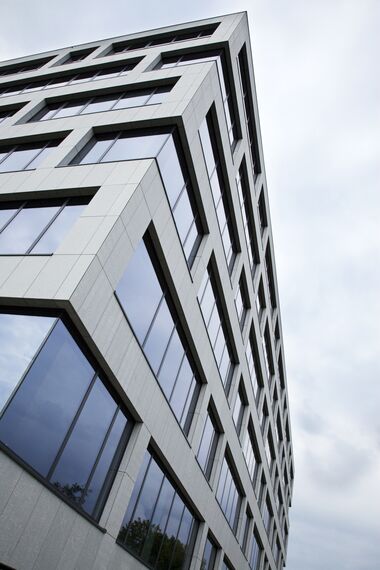 ConceptWall 50 Ściany osłonowe aluminiowe, ConceptSystem 68 Drzwi aluminiowe oraz ConceptSystem 68 Okna aluminiowe - Office building City Link Kantoren Berchem zlokalizowany w Berchem, België