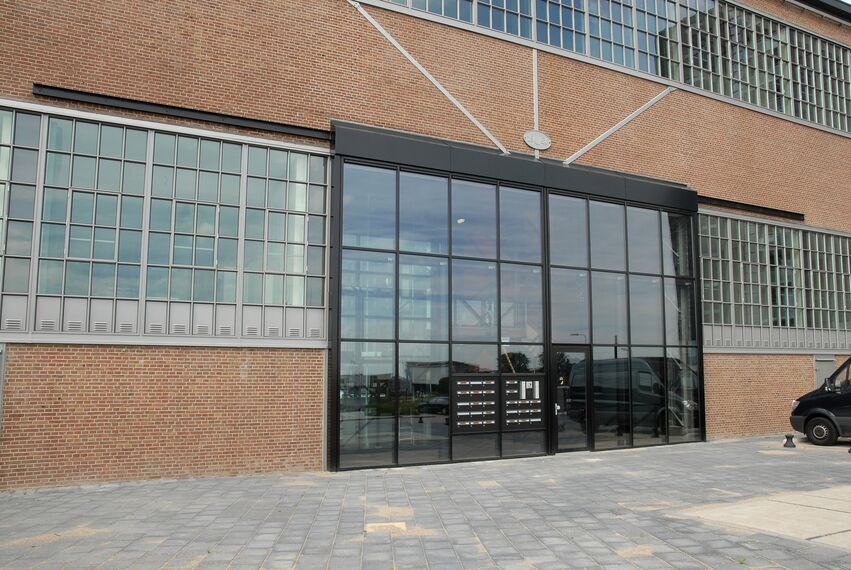 ConceptSystem 68 Drzwi aluminiowe, CS 38-SL Systemy anulowane, ConceptWall 50 Ściany osłonowe aluminiowe, CS 38-SL Systemy anulowane oraz ConceptSystem 68 Okna aluminiowe - Office building De Drie Rivieren zlokalizowany w Ridderkerk, Holandia