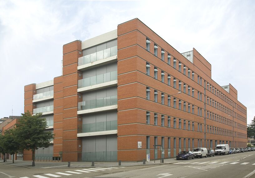 College/University Flemish Administrative Centre zlokalizowany w Hasselt, België