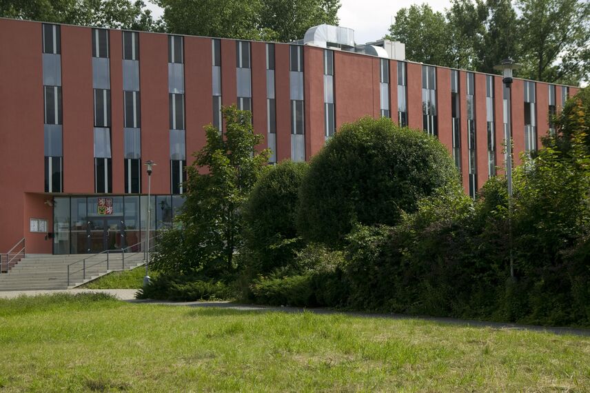 ConceptWall 50 Ściany osłonowe aluminiowe - Office building Urad Prace zlokalizowany w Frydek-Mistek, Czechy