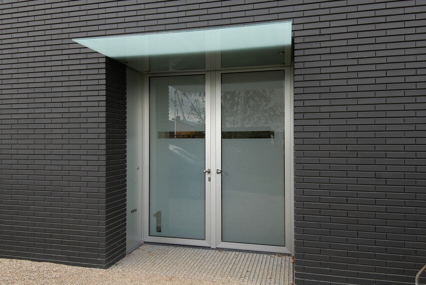 CP 96 Drzwi przesuwne aluminiowe - Villa Private House Goirle 1 zlokalizowany w Goirle, Holandia