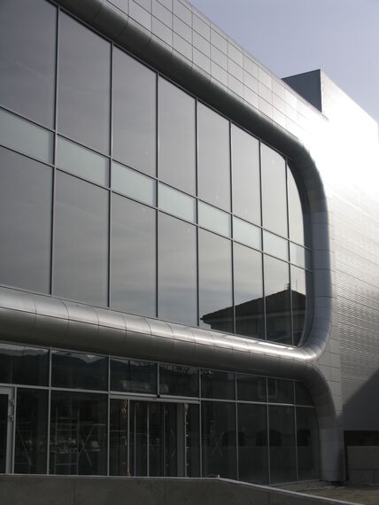 ConceptWall 50 Ściany osłonowe aluminiowe - Shopping center Light Park zlokalizowany w Bratislava, Republika Słowacka