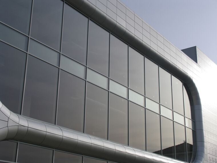ConceptWall 50 Ściany osłonowe aluminiowe - Shopping center Light Park zlokalizowany w Bratislava, Republika Słowacka