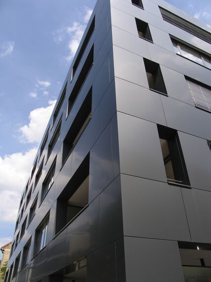 ConceptWall 50 Ściany osłonowe aluminiowe - Multifunctional Building Moskovska zlokalizowany w Bratislava, Republika Słowacka
