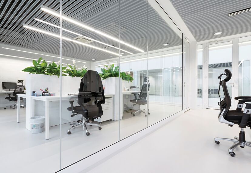 ConceptSystem 59Pa Okna aluminiowe oraz CW 50-HI Ściany osłonowe aluminiowe - Siedziba Pivexin Technology zlokalizowany w Babice, Polska