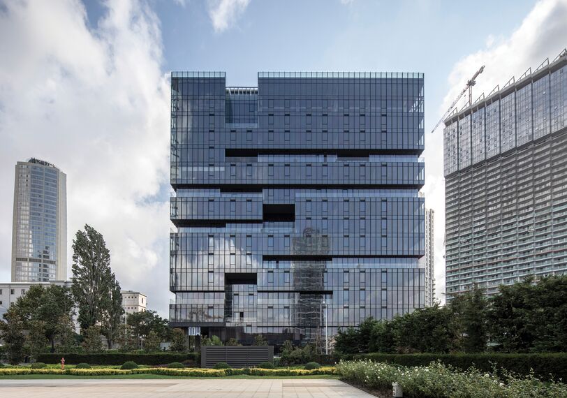 ConceptWall 60 Ściany osłonowe aluminiowe, HiFinity Drzwi przesuwne aluminiowe oraz ConceptSystem 68 Drzwi aluminiowe - Apartmentcompleks Now Bomonti zlokalizowany w Istanbul, Turcja