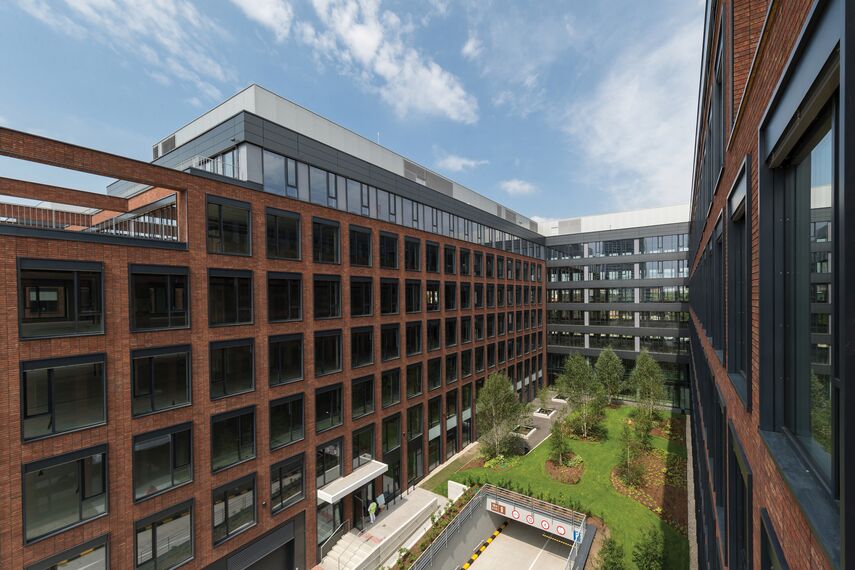 CW 50-HI Ściany osłonowe aluminiowe - Business center Twin City zlokalizowany w Bratislava, Republika Słowacka