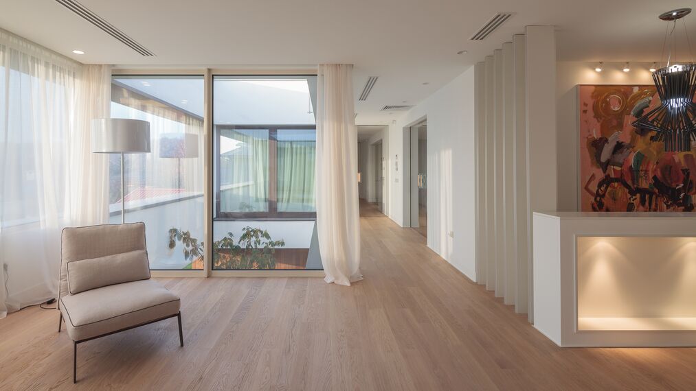 BriseSoleil 40 Osłony przeciwsłoneczne oraz CS 86-HI (c) Systemy anulowane - Private house K zlokalizowany wRumunia