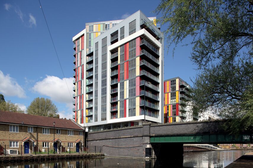 ConceptWall 50 Ściany osłonowe aluminiowe - Apartmentcompleks Matchmakers Wharf zlokalizowany w Stratford, Zjednoczone Królestwo