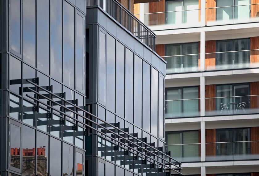 ConceptWall 50 Ściany osłonowe aluminiowe - Apartmentcompleks Matchmakers Wharf zlokalizowany w Stratford, Zjednoczone Królestwo