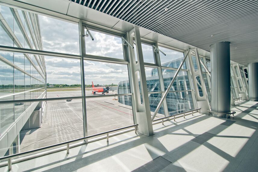 ConceptWall 50 Ściany osłonowe aluminiowe - International airport Lviv Danylo Halytskyi zlokalizowany w Lviv, Ukraina