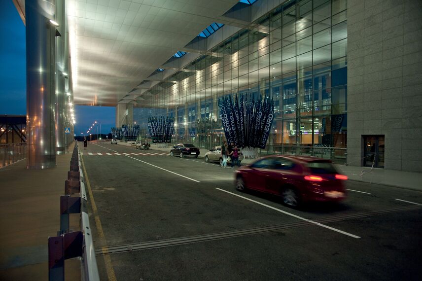 ConceptWall 50 Ściany osłonowe aluminiowe - Airport International Airport Prokofiev Donetsk zlokalizowany w Donetsk, Ukraina