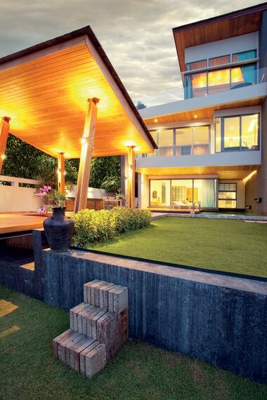 CP 96 Drzwi przesuwne aluminiowe, ConceptSystem 59Pa Drzwi aluminiowe oraz ConceptSystem 59Pa Okna aluminiowe - Villa Eva Beach Resort zlokalizowany w Phuket, Tajlandia