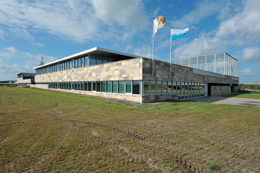 ConceptWall 50 Ściany osłonowe aluminiowe - School International School Almere zlokalizowany w Almere, Holandia