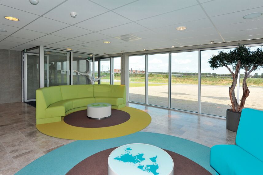 ConceptWall 50 Ściany osłonowe aluminiowe - School International School Almere zlokalizowany w Almere, Holandia
