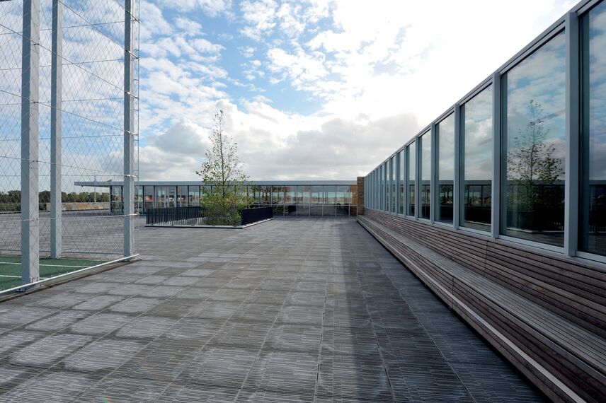 ConceptWall 50 Ściany osłonowe aluminiowe - School International School Almere zlokalizowany w Almere, Holandia