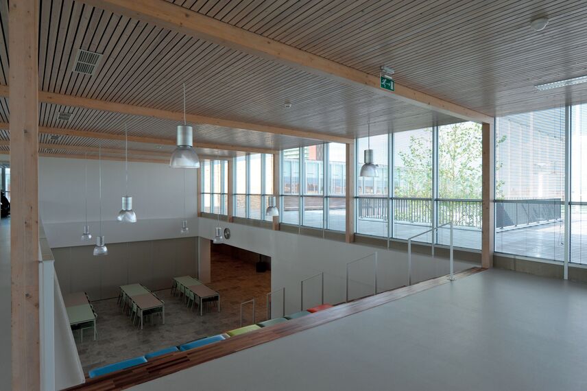 ConceptWall 50 Ściany osłonowe aluminiowe - School International School Almere zlokalizowany w Almere, Holandia