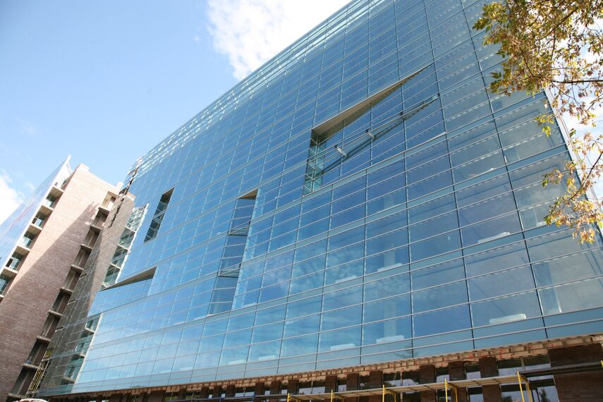 ConceptWall 50 Ściany osłonowe aluminiowe - Office building Vivaldi Plaza zlokalizowany w Moscow, Rosja