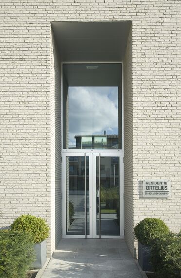 ConceptSystem 59 Drzwi aluminiowe, ConceptSystem 68 Okna aluminiowe, ConceptSystem 59 Okna aluminiowe oraz ConceptSystem 68 Drzwi aluminiowe - De Zaat Appartments zlokalizowany w Temse, België