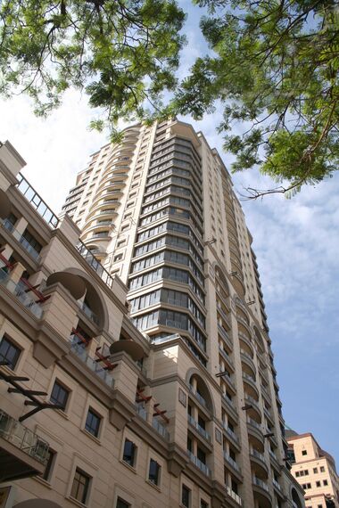ConceptWall 50 Ściany osłonowe aluminiowe - Apartmentcompleks Michelangelo Towers zlokalizowany w Johannesburg, Afryka Południowa