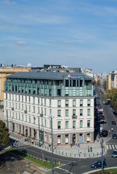 ConceptWall 50 Ściany osłonowe aluminiowe - Office building Office Building Zbawiciela Square zlokalizowany w Warsaw, Polska