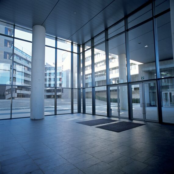 ConceptWall 50 Ściany osłonowe aluminiowe - College/University University Gasthuisberg zlokalizowany w Leuven, België