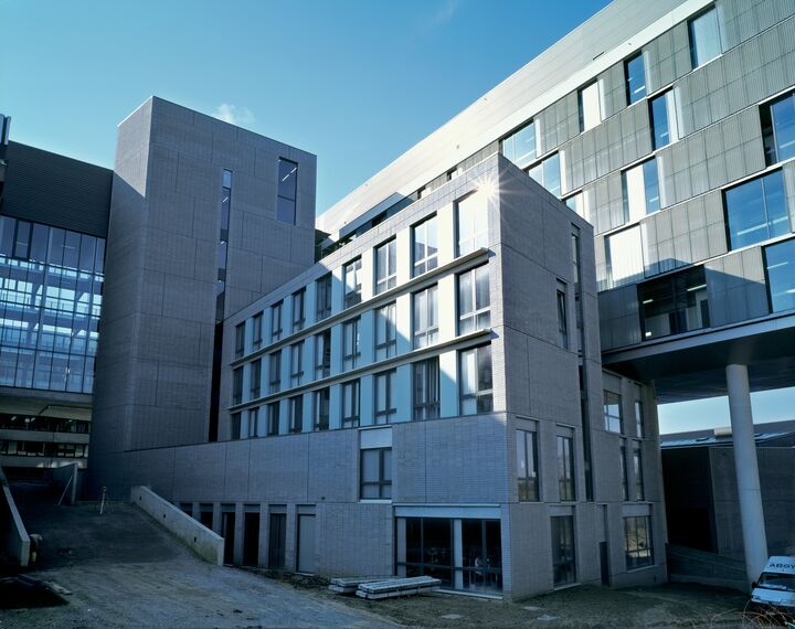 ConceptWall 50 Ściany osłonowe aluminiowe - College/University University Gasthuisberg zlokalizowany w Leuven, België