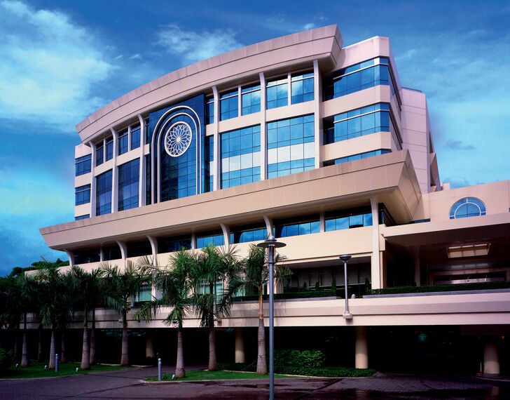 ConceptWall 50 Ściany osłonowe aluminiowe - Samitivej Sukhumvit Hospital zlokalizowany w Bangkok, Tajlandia