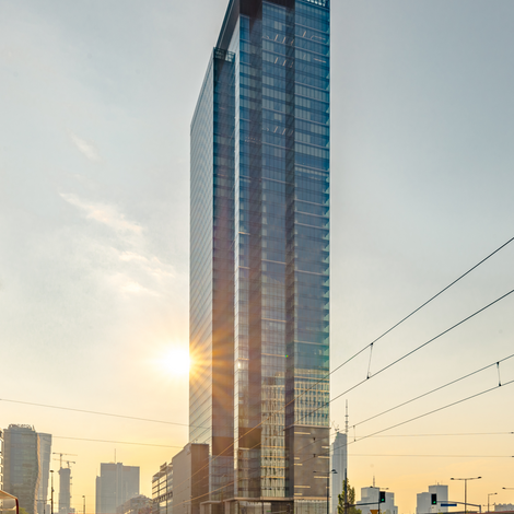 ConceptWall 50 Ściany osłonowe aluminiowe, MasterLine 8 Drzwi, ConceptWall 86 Ściany osłonowe aluminiowe oraz CW 86-EF/HI Ściany osłonowe aluminiowe - Warsaw Unit zlokalizowany w Warsaw, Polska