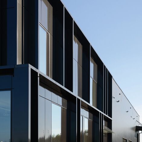 ConceptSystem 59Pa Okna aluminiowe oraz CW 50-HI Ściany osłonowe aluminiowe - Siedziba Pivexin Technology zlokalizowany w Babice, Polska