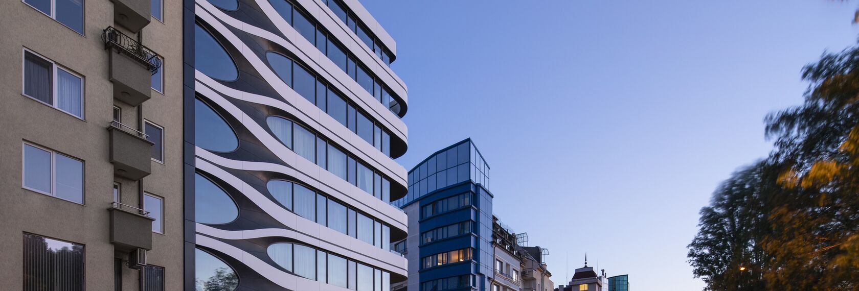 ConceptSystem 77 Drzwi aluminiowe oraz ConceptWall 60 Ściany osłonowe aluminiowe - B73 zlokalizowany w Sofia, Bulgarije