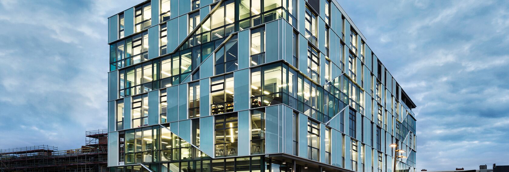 ConceptWall 50 Ściany osłonowe aluminiowe oraz CS 86-HI (c) Systemy anulowane - Knowledge Centre ARhus zlokalizowany w Roeselare, België