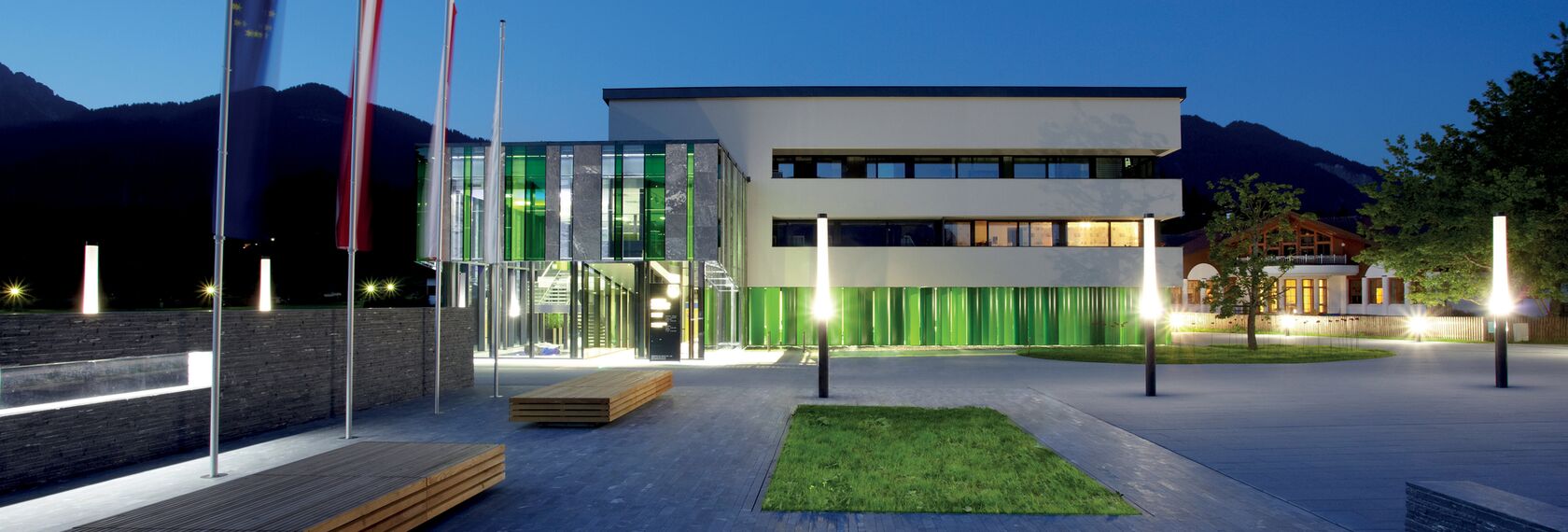 BriseSoleil 100 Osłony przeciwsłoneczne - Breitenwang Community Centre zlokalizowany w Breitenwang, Austria